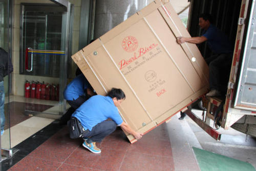 嘉鱼钢琴贵重工艺品无忧运